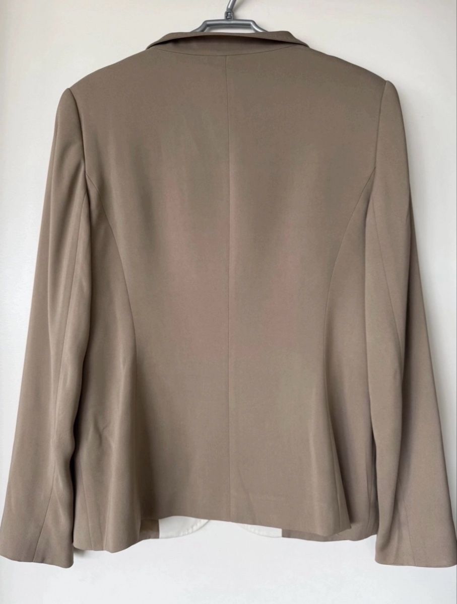 Escada Ensembles & Tailleurs: Escada suit  – D'occasion à Lausanne par Loyal_8 3