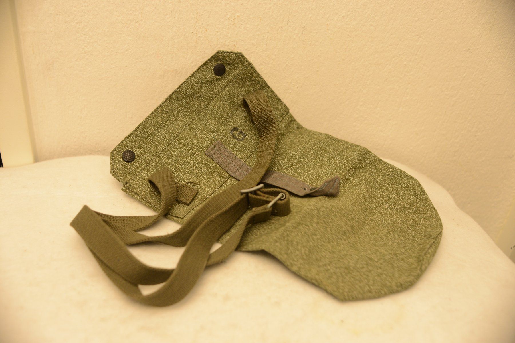 Schweizer Armee Taschen: Gasmasken-Filtersack von der Schweizer Armee 1968 – Gebraucht aus Sachseln von Smatsch54 2