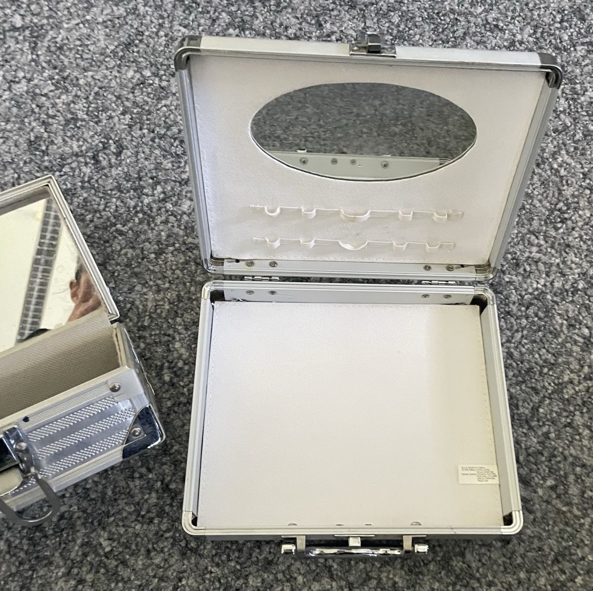 Valigie: 2 Kosmetikkoffer Silber mit Spiegel,, Top! – Usato da Au ZH venduto da Jaggy4 3