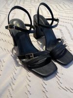 Catwalk Sandaletten schwarz mit Blockabsatz Grösse 38