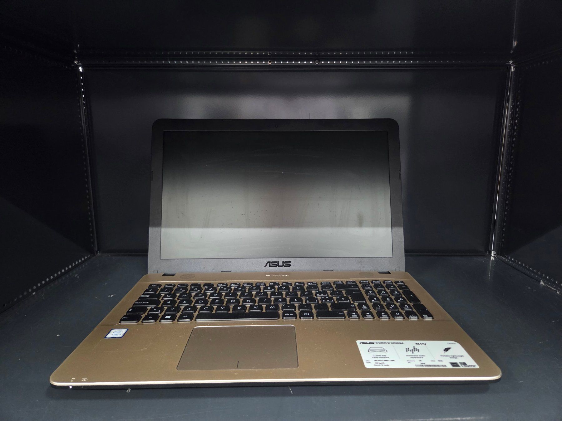 Asus Notebooks: 15.7" ASUS i3 Notebook, 250GB SSD ***PORTOFREI*** – Gebraucht aus Landquart von Chrigi88 3