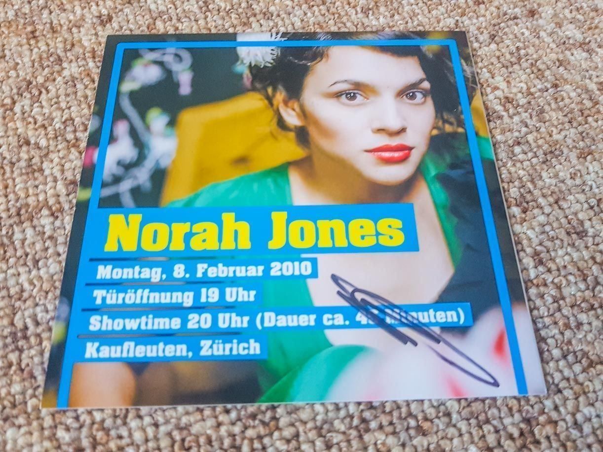 Autografi: Norah Jones - Autogramm auf Ticket – Usato da Kaisten venduto da Simpsons4