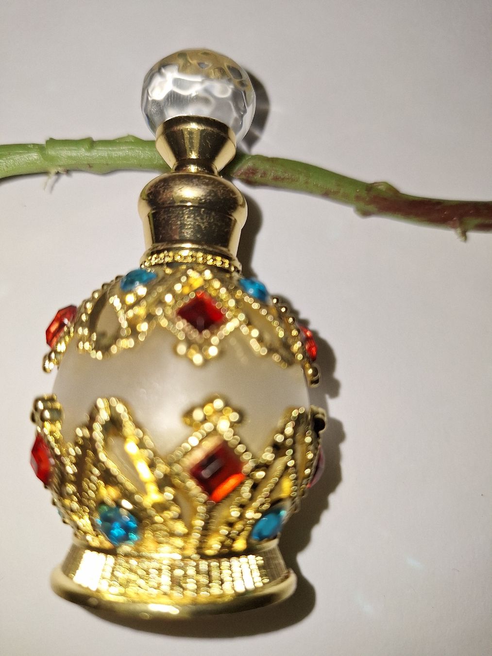 Flaconi: Exklusives Parfumfläschchen, Gold, Strass, Geschenkidee, neu – Nuovo e nell'imballaggio originale da Killwangen venduto da galerie16 1