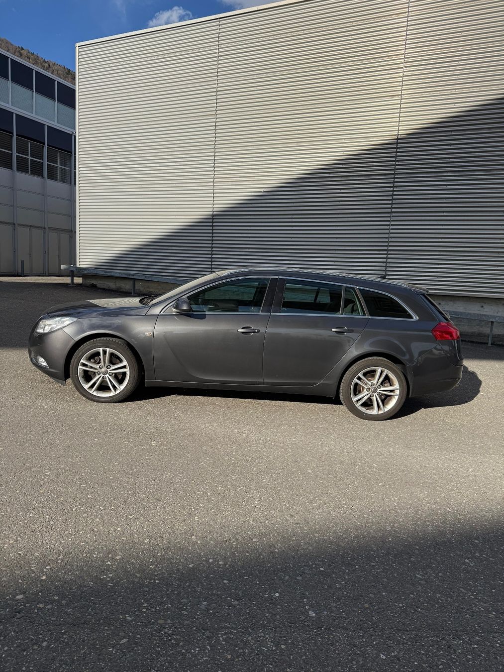 Opel Autos: Opel Insignia 2.0 ST 4x4 – Gebraucht aus Biel/Bienne von Gualtieri_10 3