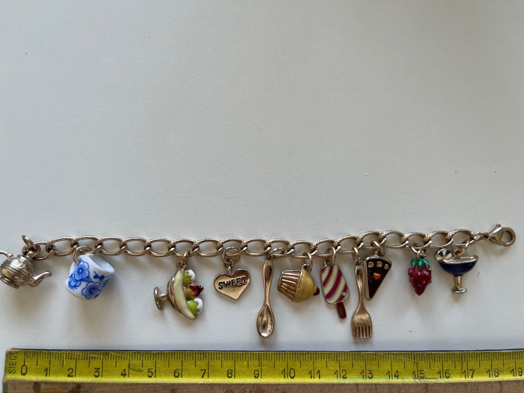 Bracciali & Braccialetti: Bettelarmband Tea Party – Usato da Baden venduto da Highlight1 2