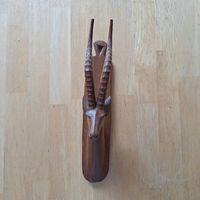 Handgeschnitzte Antilope aus Holz  Wanddeko ca. 30 cm