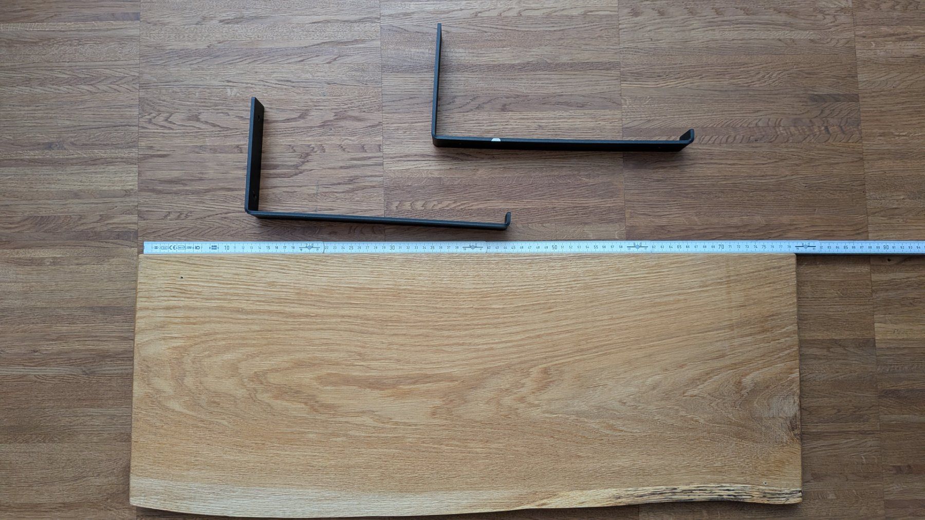 Regale: Schwebendes Wandregal "Rustikal" Eichenholz (80x30cm) – Gebraucht aus Zürich von mar_f5dp 1