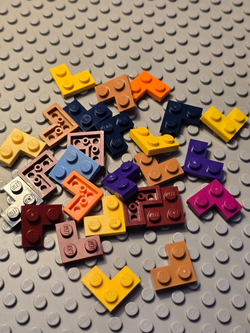 Lego Kit di costruzioni: Lego 27x Platten (2420) mix – Usato da Basel venduto da Swi-7621