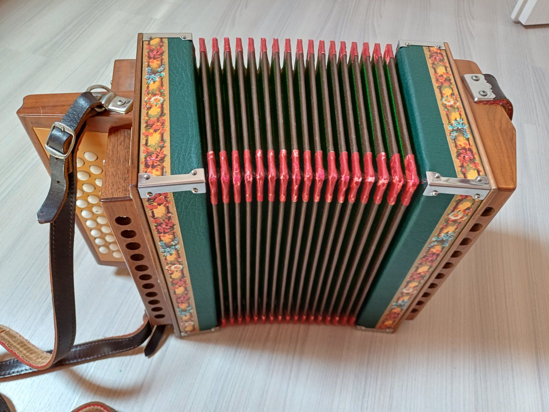 Strumenti musicali: Schweizerörgeli Ton B – Usato da Meisterschwanden venduto da Ursle15 1