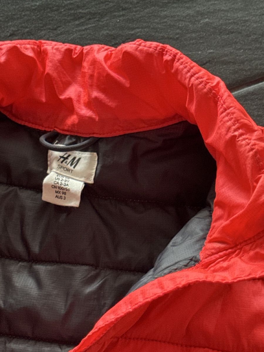 H&M Giacche: Herbst-Jacke, Gr. 98, neon-rot – Usato da Zürich venduto da Petrui 4
