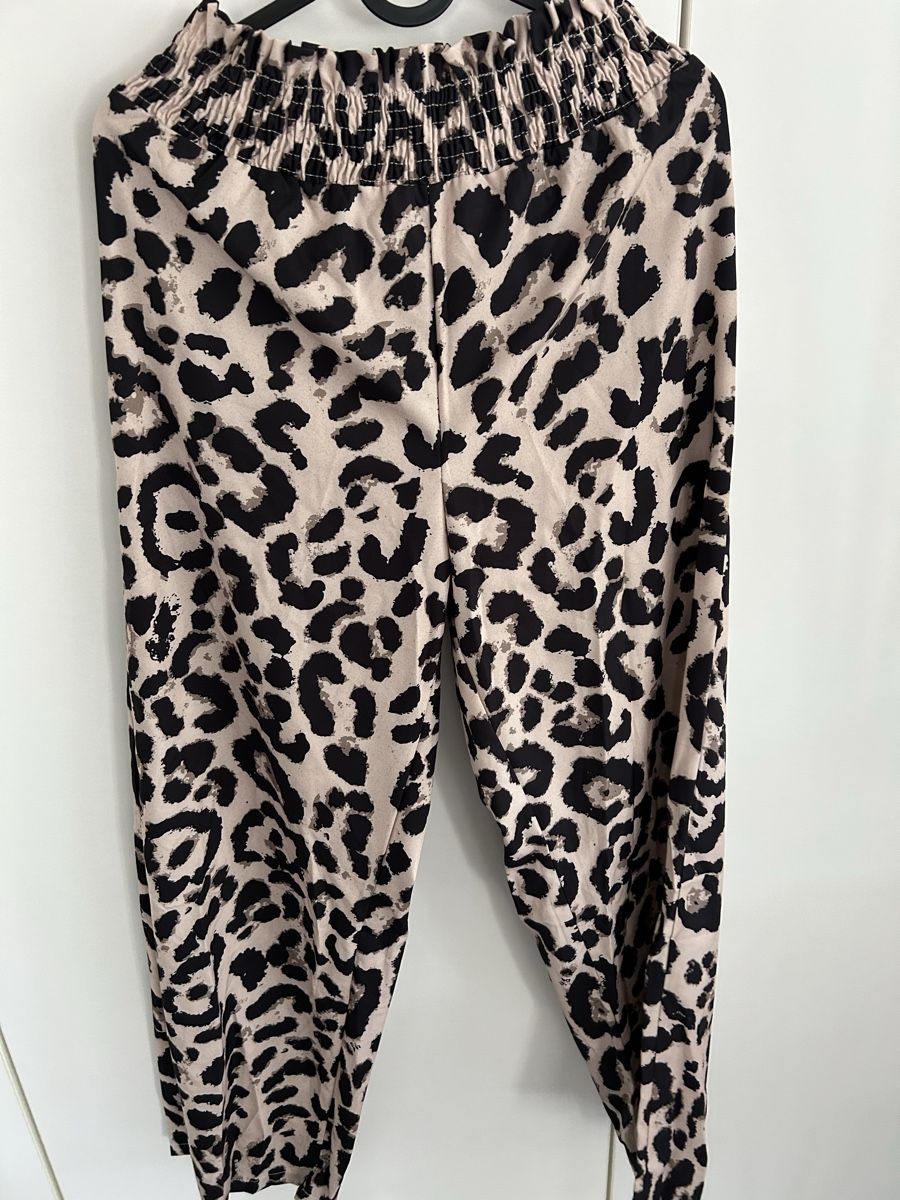 Pantaloni: Stoffhose – Usato da Merenschwand venduto da ___niggi___ 1