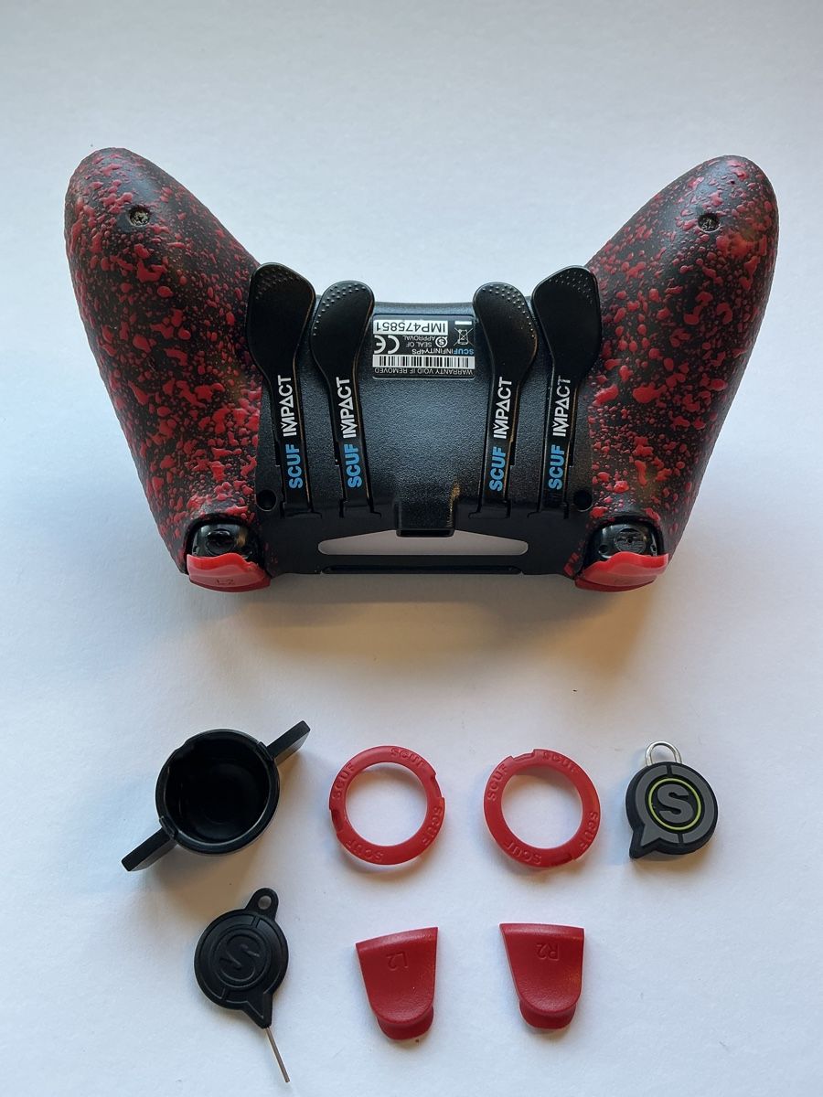 Controller: SCUF Impact PS4 Controller Schwarz/Rot mit Zubehör – Usato da Beinwil am See venduto da Tobi-Wied 1