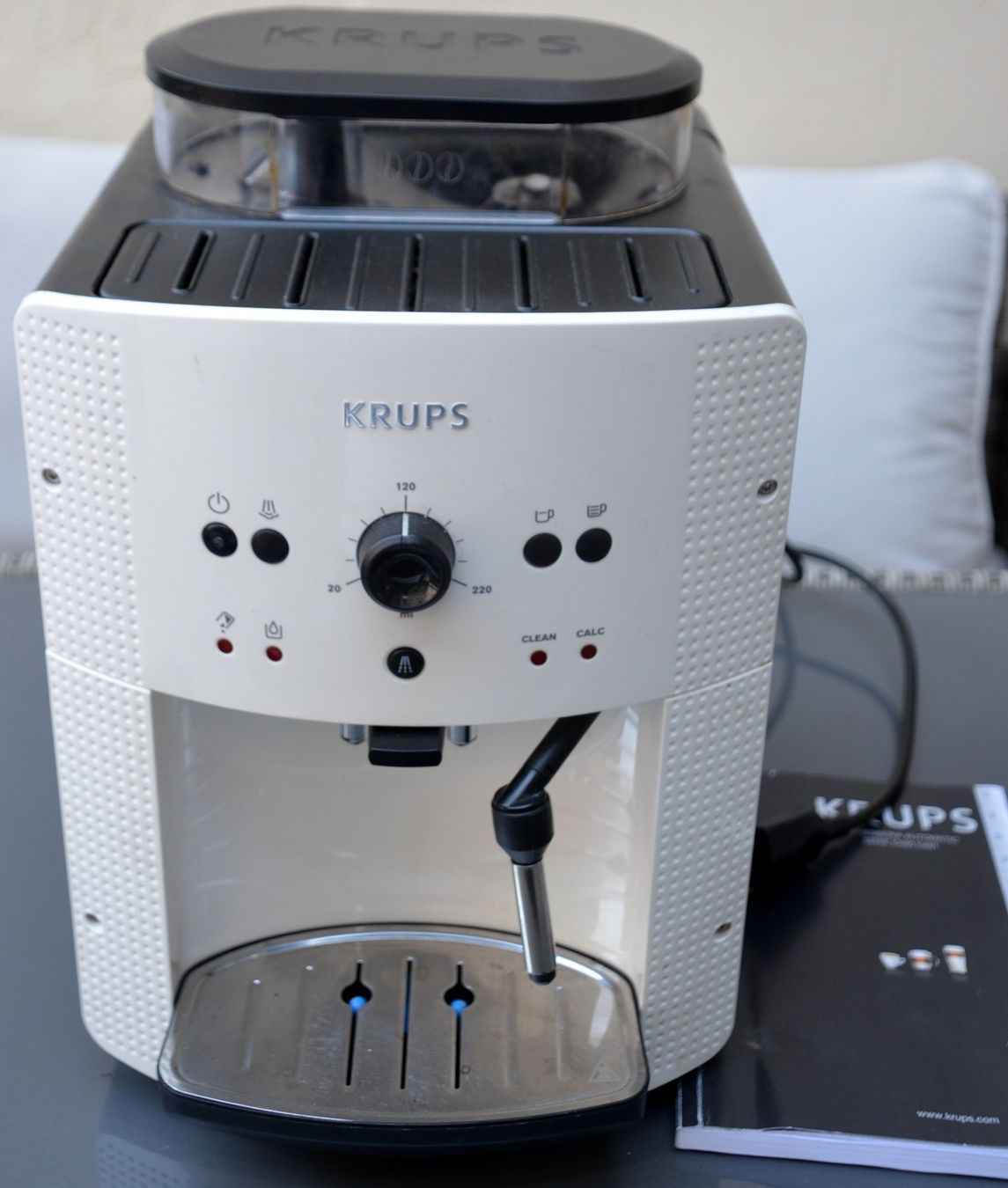 Krups Macchine per caffè & Macchine per espresso: Krups Essential Espresso Kaffeemaschine  / machine à café – Usato da Collonges venduto da arashee 4
