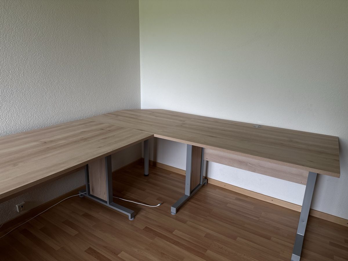 Bureaux: Tisch – Neuf (Voir description) à Schindellegi par SimplyBuy-CH 1