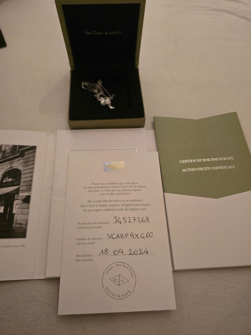 Van Cleef Ketten: Van Cleef Halskette Weissgold – Gebraucht aus Sargans von Kiness 2