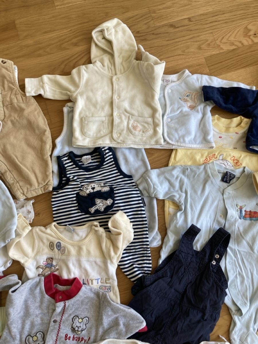 Lotti & Set di vestiti: Baby Kleiderpaket Gr. 50/56 – Usato da Staad SG venduto da gab_7dr9 5