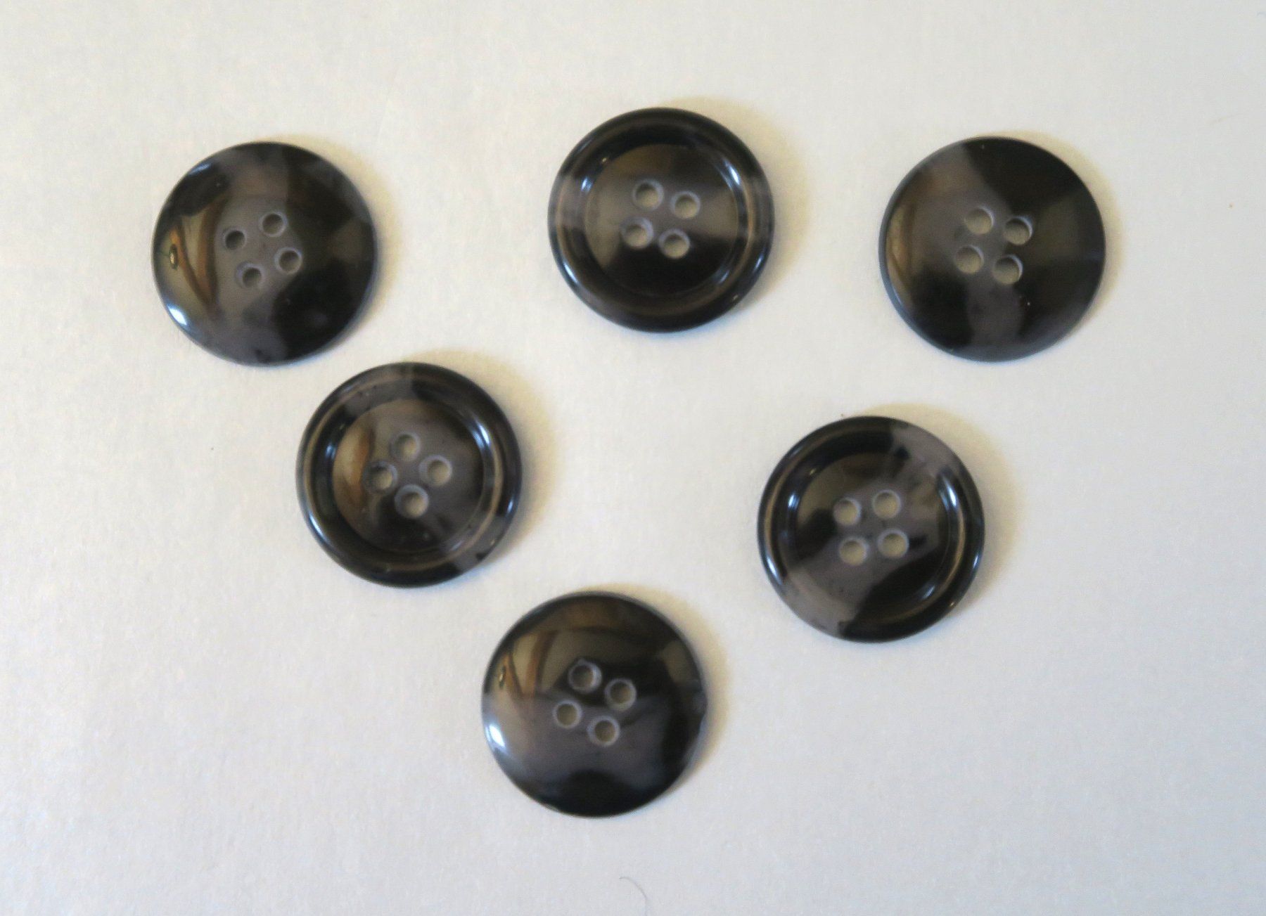 Knöpfe: 6 Knöpfe, ø 20 mm, schwarz/grau – Gebraucht aus Brittnau von marlenestone 2
