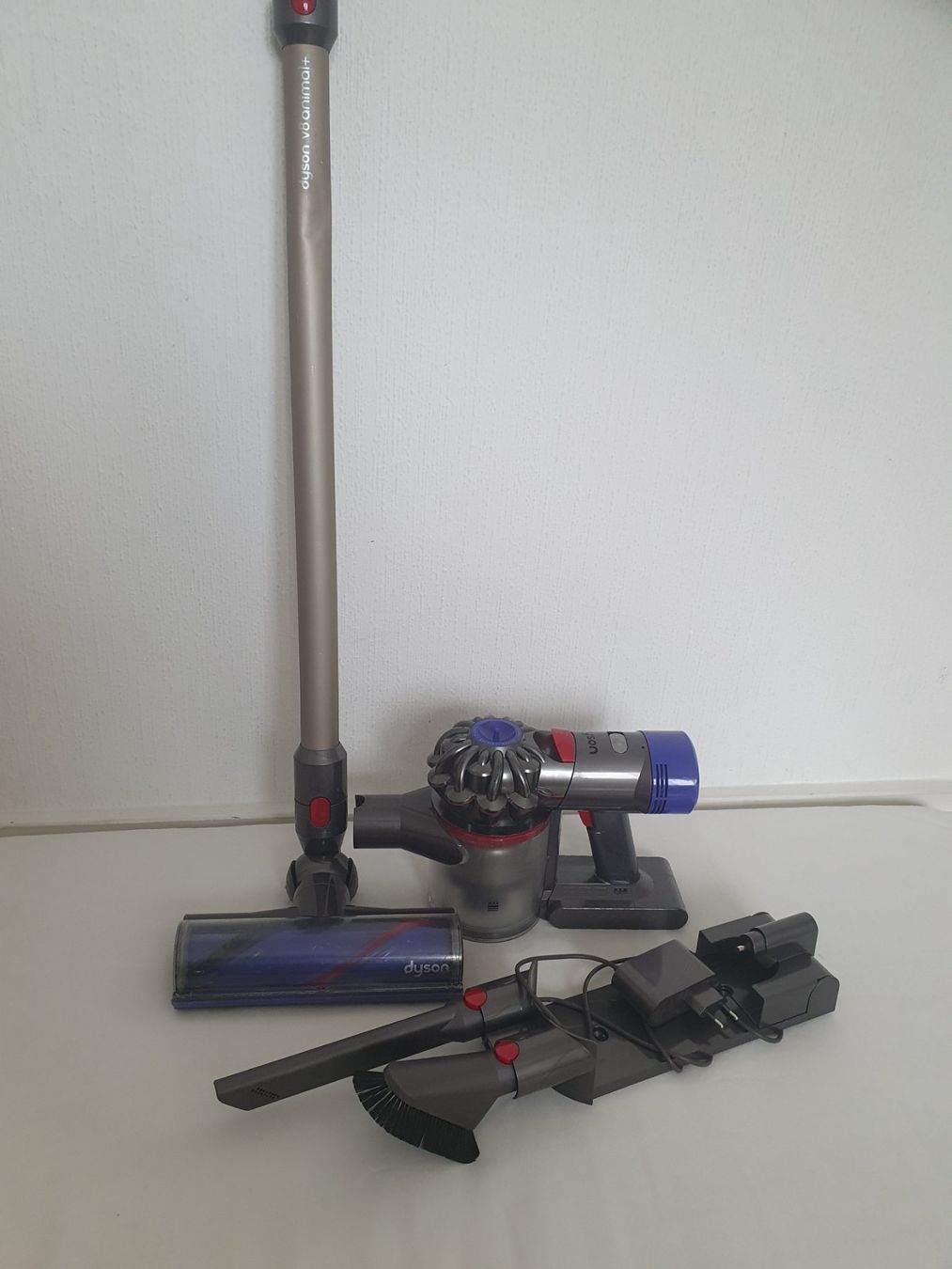 Dyson Aspirapolveri & Accessori: Aspirateur Dyson V8 Absolute, d'occasion – Usato da Lausanne venduto da Af2016 1