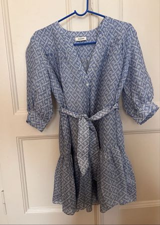 Sandro Kleid, Grösse 36, Seidenmix