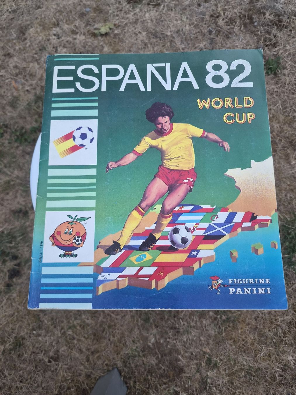 Panini Album: Panini Sammelheft WM 1982 Komplett – Usato da Kappelen venduto da Patb94