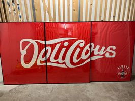 Coca Cola Plakat "Delicious" mit 3 Metall-Rahmen