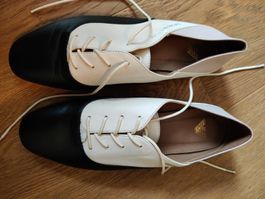 Emporio Armani frauenshuhe Gr.36 mit ein paar flecken