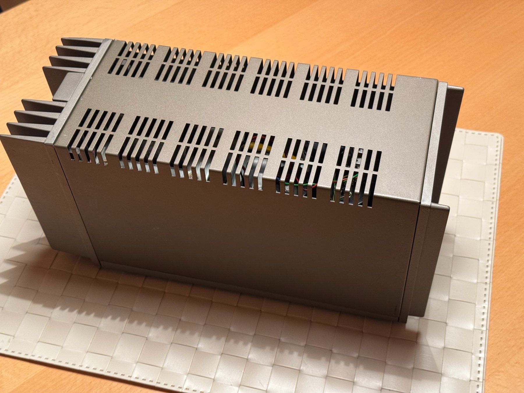 Quad Amplificatori: QUAD 303 Amplifier – Usato da Grenchen venduto da pjfox 1