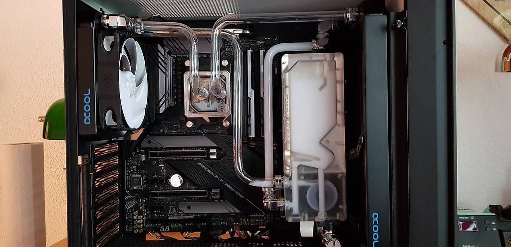 PCs: High-End Gaming PC | Custom Watercooling | RTX 2070S – Gebraucht aus Reinach AG von kro_hyb5 2
