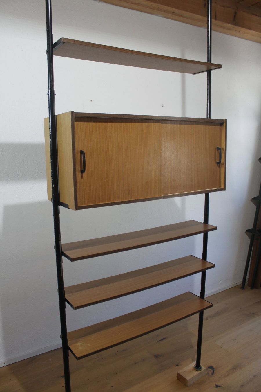 Scaffali: Midcentury Teleskop Regal mit Korpus – Usato da Glarus venduto da Toni-Glarus 2