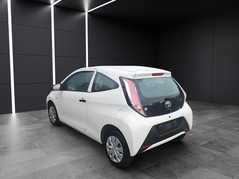 Toyota Automobili: Toyota Aygo, 75'000km, Blanche, Occasion expertisé a jour – Usato da Lucens venduto da dav_n6gv 2