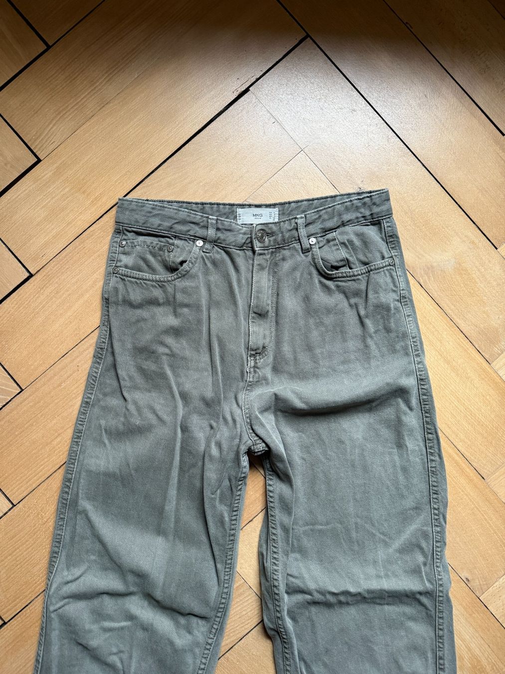 Mango Jeans: MANGO - Jeans olivgrün 38 – D'occasion à Zürich par Diazaio 1
