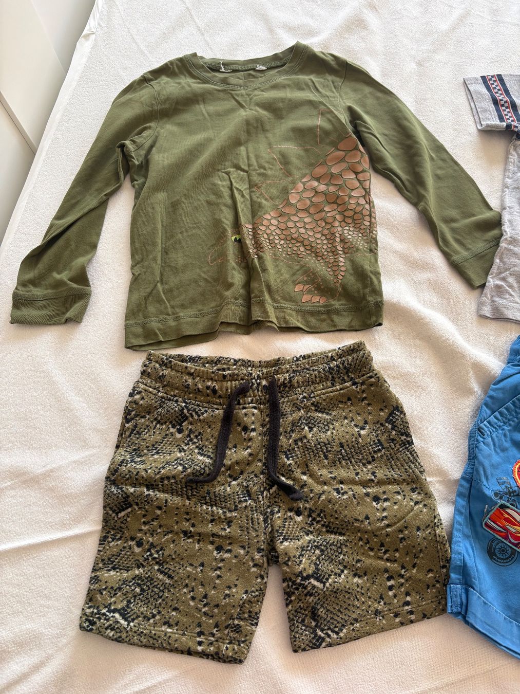 Lotti & Set di vestiti: Kleiderpaket Junge 98-104 – Usato da Egg b. Zürich venduto da dalanna 1