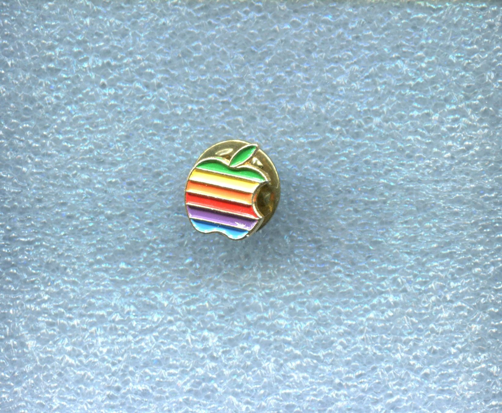 Placchette & Badge: Apple  Logo – Usato da Winterthur venduto da Sammleroase