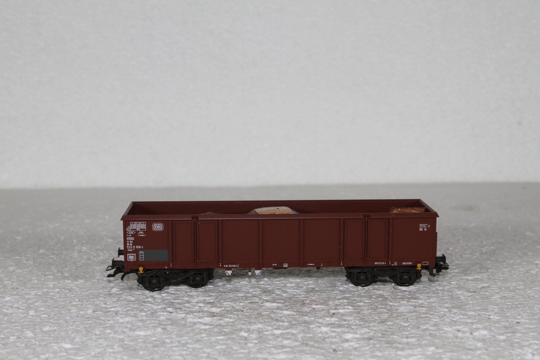 Märklin Modellini di ferrovie: Märklin DB Eaos mit Ladung (3) – Usato da Triesen venduto da gleis8 3