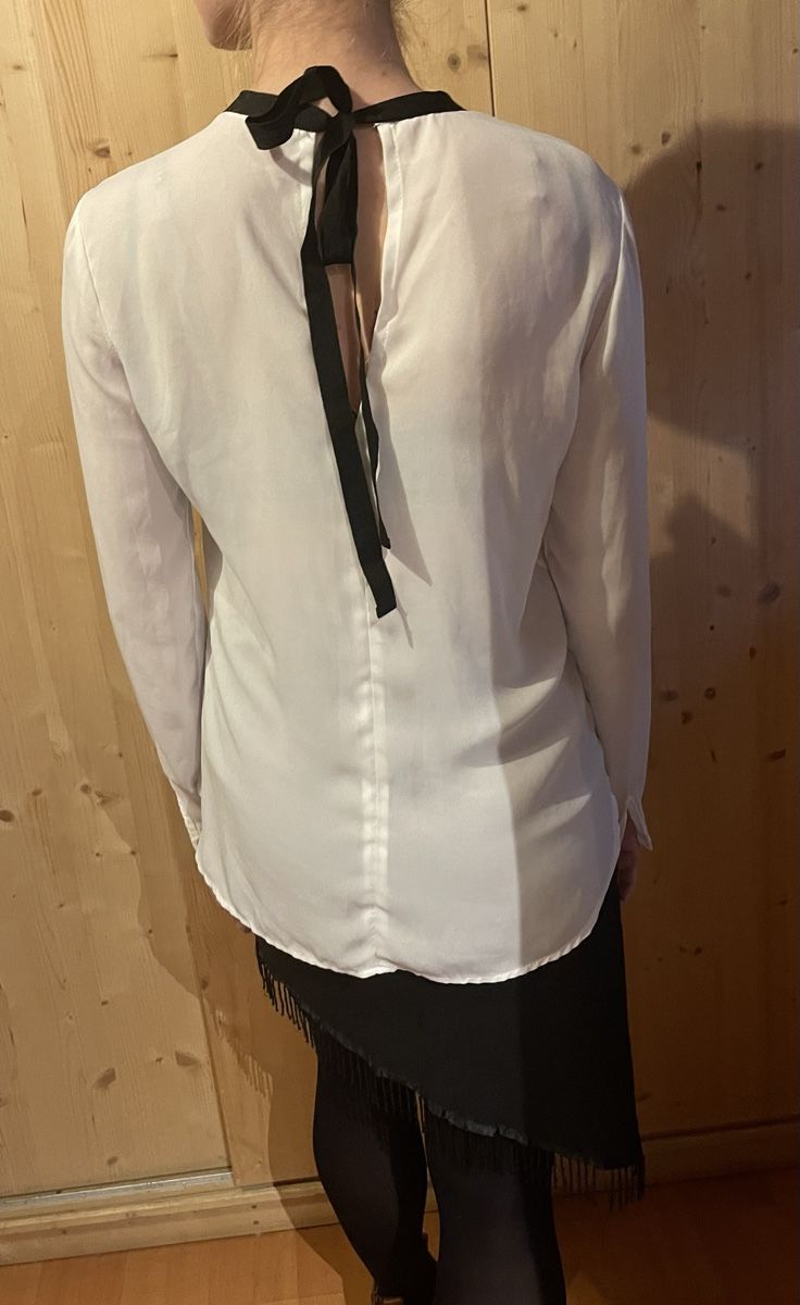 Blusen: Camicia lunga bianca Dixie con fiocco, taglia 38/42 – Neu (gemäss Beschreibung) aus Gordevio von LanaZimm 3