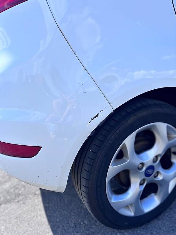 Automobili: Ford Fiesta 1.25i – Usato da Remaufens venduto da Dxvxd97 3