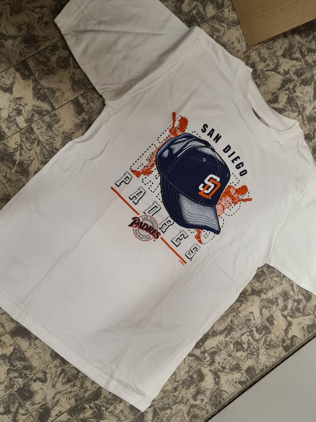 T-shirt: Herren T- Shirt – Usato da Amriswil venduto da used2use 3