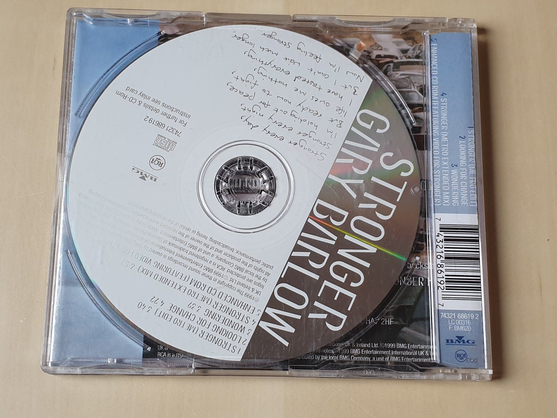 CDs: Gary Barlow Stronger – Gebraucht aus Stansstad von collectorsshop 1