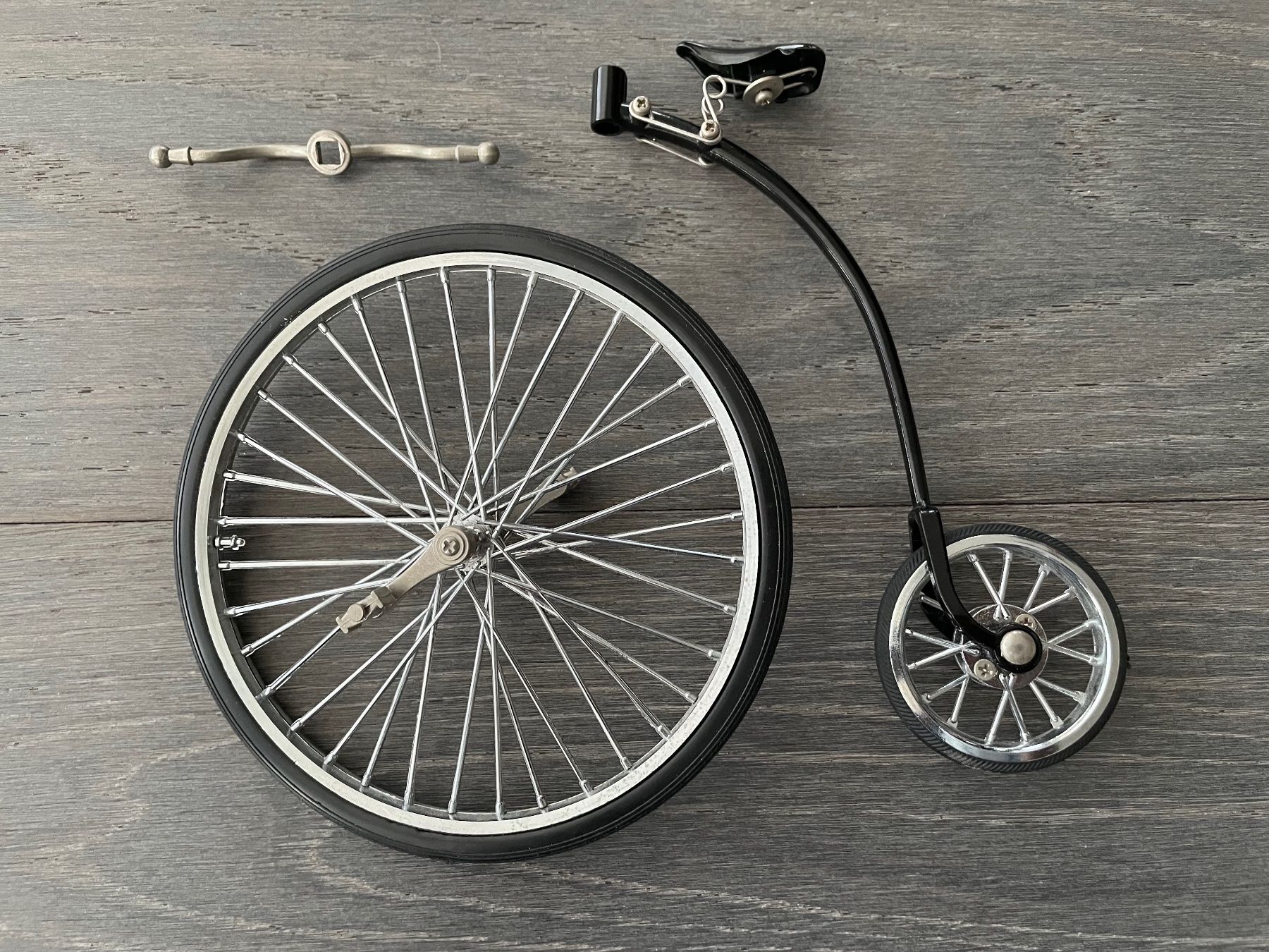 Kit di modellismo & Modellini statici: Teile zu einem Hochrad – Usato da Hünenberg venduto da Betsch1 1