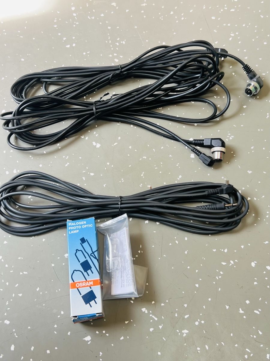 Elinchrom Flash: Elinchrom 3x 750 Micro Studioblitz Set 2250Ws komplett im Or – Usato da Winterthur venduto da gue_yf9d 8