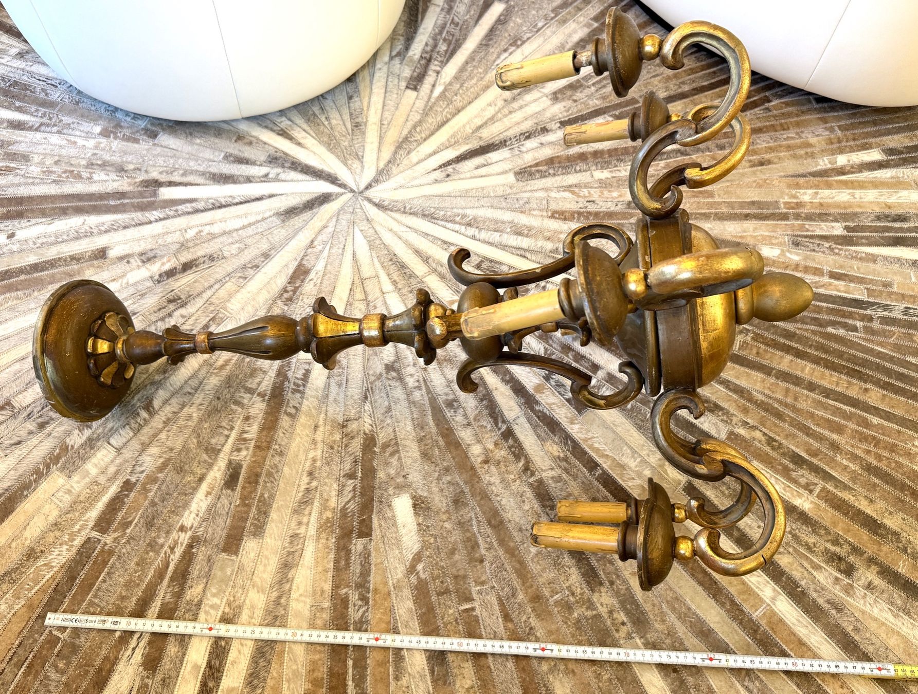 Kronleuchter & Deckenlampen: Antique lustre en bois à 6 bras – Gebraucht aus Veyrier von Szurkemaci 7