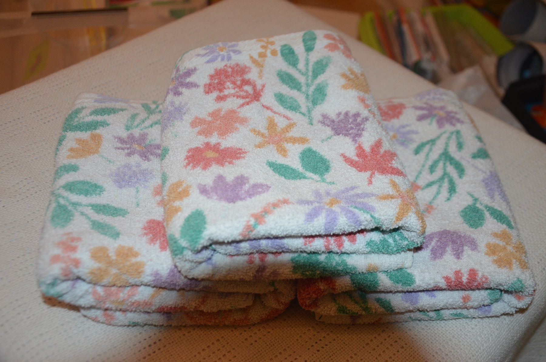 Teli da bagno: 3 SERVIETTES DE BAIN - 3 X CM 80X47 – Usato da Chiasso venduto da Dolly015