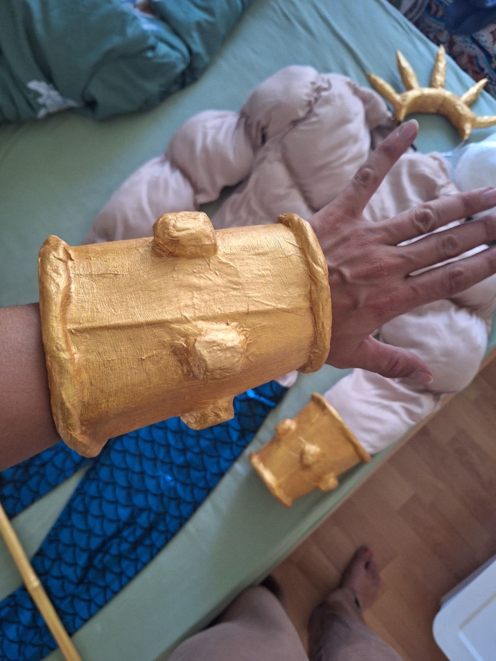 Kostüme: selbstgemachtes Triton/ Poseidon Kostüm, Grösse S – Gebraucht aus Aarau von Chillkrot 4