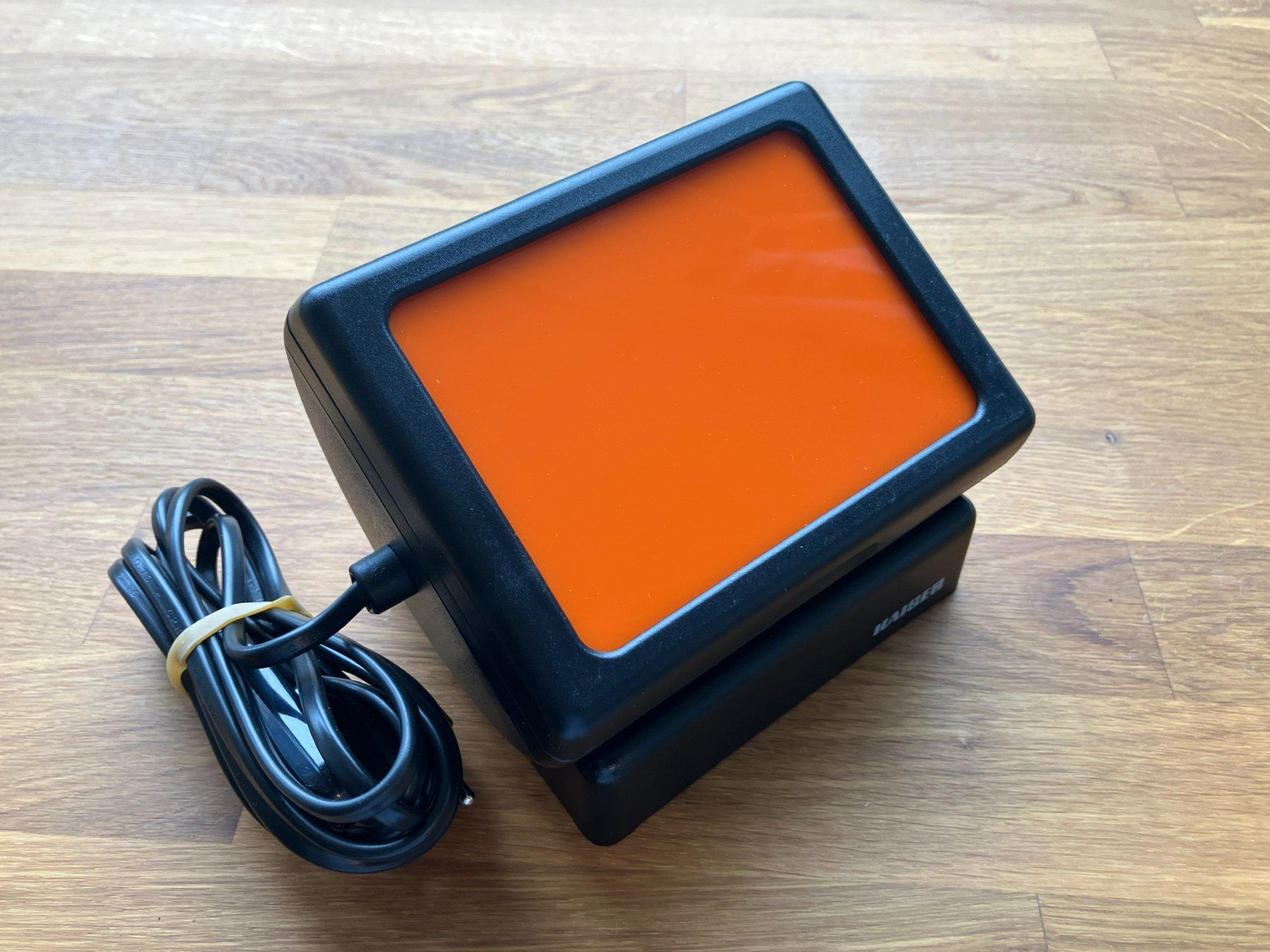 Kaiser Laboratorio & Camera oscura: Kaiser Dunkelkammerleuchte / Lampe de labo Kaiser – Nuovo e nell'imballaggio originale da Luzern venduto da Ssmith 3