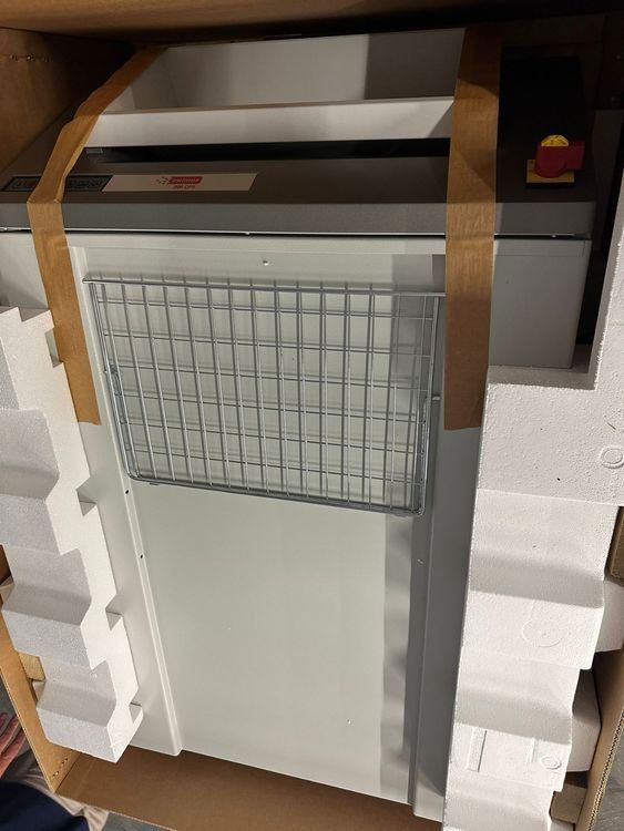 Distruggi documenti: Shredder Intimus 200 CP5 – Nuovo e nell'imballaggio originale da Dottikon venduto da ww.aritex.ch 1