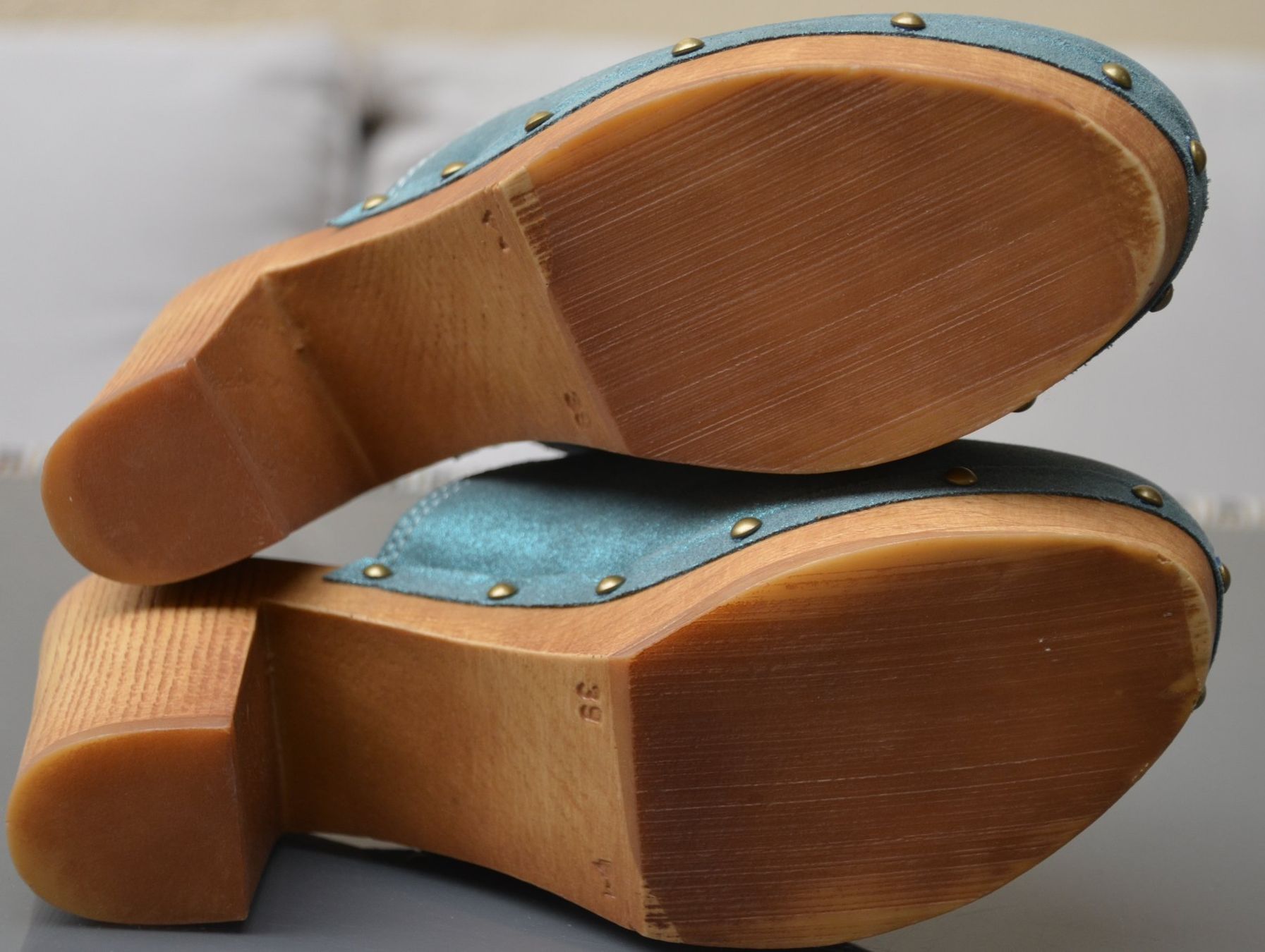 Penelope Chilvers Scarpe da donna: Penelope Chilvers Clogs / Sabot 39 – Nuovo (secondo la descrizione) da Collonges venduto da arashee 9