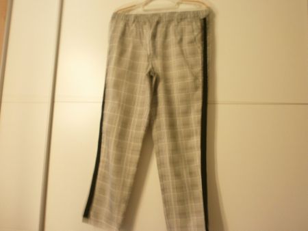 Hosen kariert mit Seitenstreifen Grösse 38