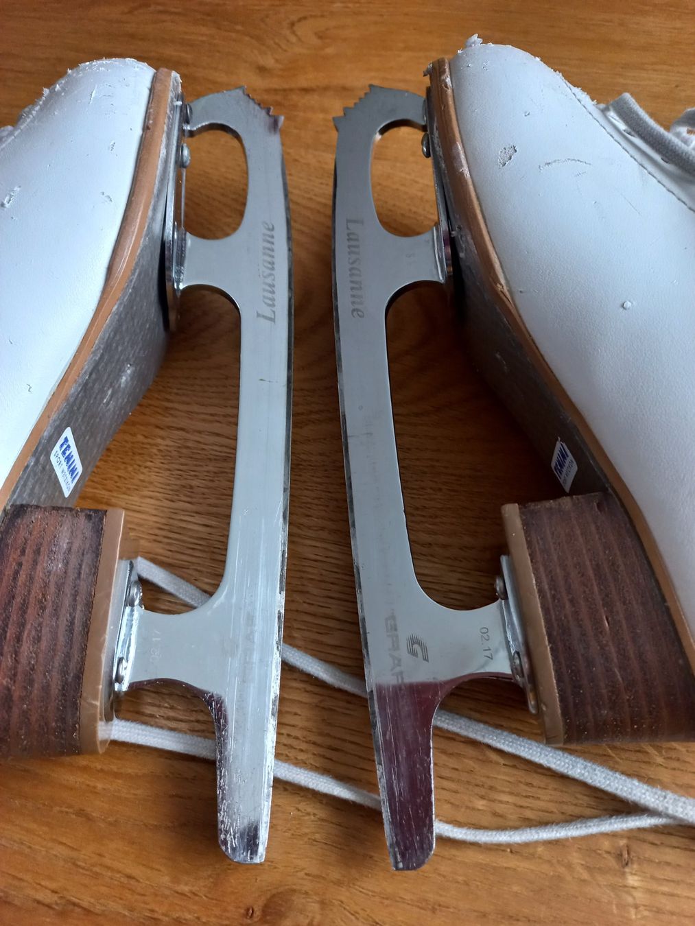 Pattini da ghiaccio: Graf prestige Schlittschuhe gr.2 L – Usato da Bachenbülach venduto da enigmatic 2