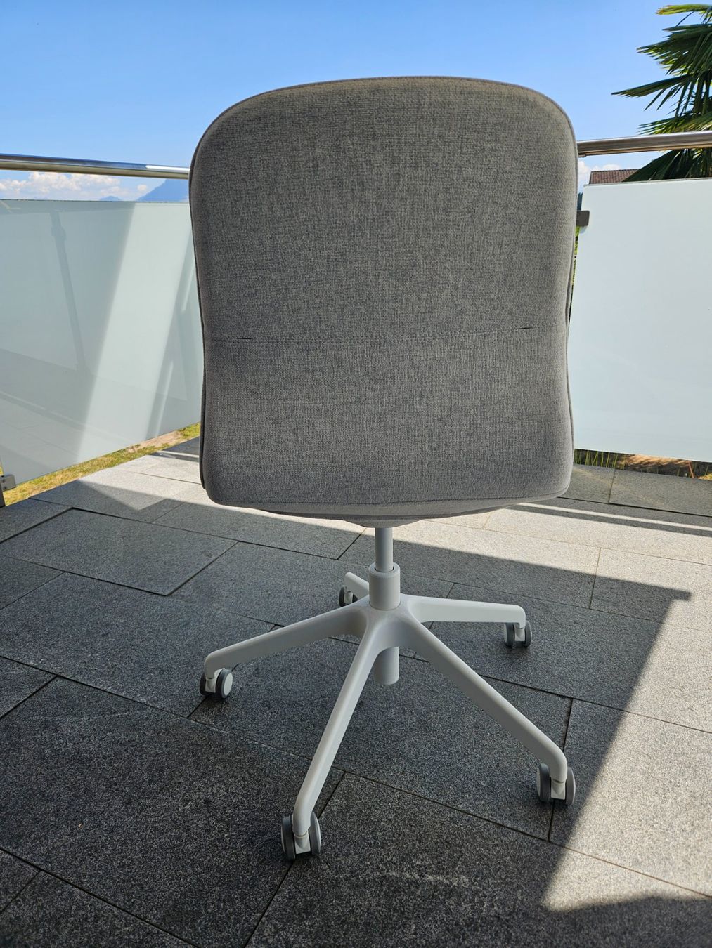 Ikea Chaises: Bürostuhl mit Rädli – D'occasion à Sins par Myck 1