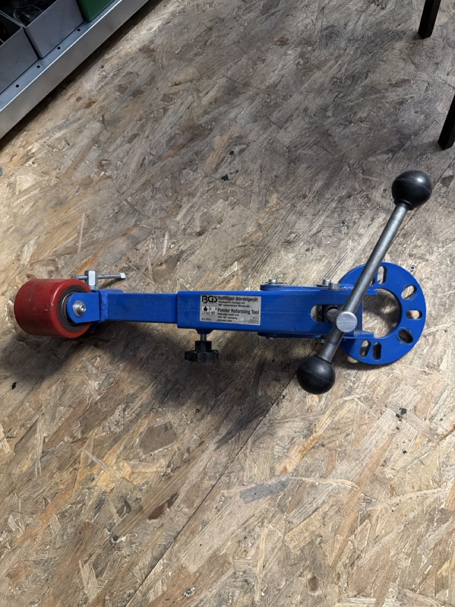 Alle Werkzeuge: Fender roller  – Gebraucht aus Roche VD von sel_56nf